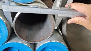 高质量<span class=keywords><strong>API</strong></span> 5L/ASTM A106/A53 Gr.B标准规范喷漆黑色喷漆碳素无缝钢管结构 - Product Image 4