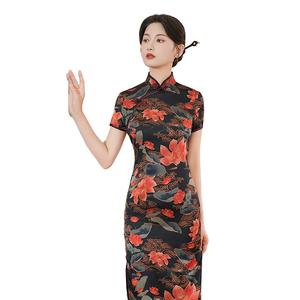 Vestido <span class=keywords><strong>Qipao</strong></span> Largo de Satén Grabado para Madre, Estilo Chino <span class=keywords><strong>Tradicional</strong></span>, Talla Grande, Elegante, para Banquete, Venta al por Mayor, Moda 2026 Mejorada - Product Image 1