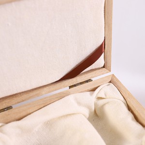 Rectangular Pine Wood Storage <b>Box</b> With <b>Canvas</b> Lid And Lock For Jewelry Gift Packaging 6cm High Standing Type - Product Image 4
