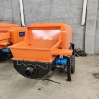 Pompe à béton portable avec cadre léger pour la construction de logements ruraux éloignés