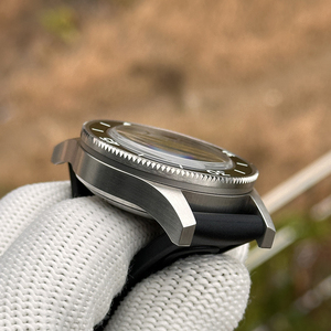 STEELDIVE Officiel SD1952 Boîtier en acier inoxydable sans date Verre saphir Étanche 300M Mouvement japonais NH35 Montre de plongée automatique - Product Image 5