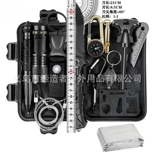 Kit de Herramientas Multifuncional Portátil para Supervivencia al Aire Libre, 18.5x11.5x5cm, Equipo de Emergencia Metálico para Camping y Senderismo - Product Image 1