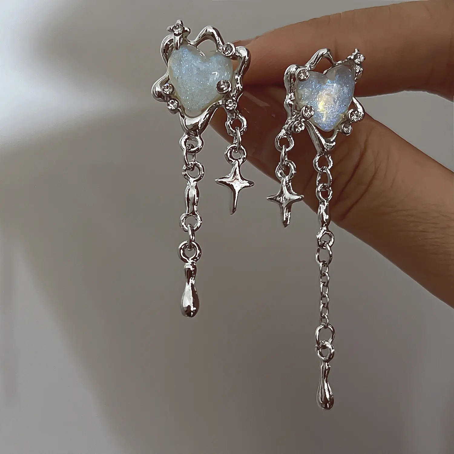 Vente en gros de boucles d'oreilles Saint Valentin Boucles d'oreilles Love Crystal Tassel