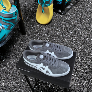 Muestras disponibles Venta directa de fábrica Zapatos para niños de buena calidad 2025 Zapatillas gruesas de diseñador para niños de marca de moda más nuevas - Product Image 2