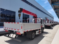 Grue télescopique droite Shenbai 4T de haute qualité, 4x2 RHD Euro 3, montée sur camion Dongfeng avec moteur, engrenages et roulements