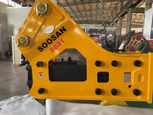 Martillo Hidráulico SOOSAN SB81 para Excavadoras de 18-26 Toneladas, Tipo Lateral, Motor Certificado para Demolición, Probado, 1 Año de Garantía - Product Image 6
