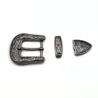 Langming Boucle à ardillon trois pièces rétro en alliage, finition argent antique, avec logo personnalisé, plaquée et imprimée par transfert thermique, motif fleur de Tang Grass