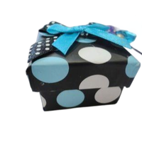 Boîte à bijoux rigide de luxe personnalisée en gros avec pelliculage mat et gaufrage, emballage en papier rigide pour collier, bague, boucles d'oreilles