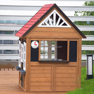 Casita de juegos infantil de madera estilo europeo con techo rojo, cajas de flores, puerta marrón oscuro y ventana de dos aguas - Cabaña de juegos para exteriores - Product Image 5