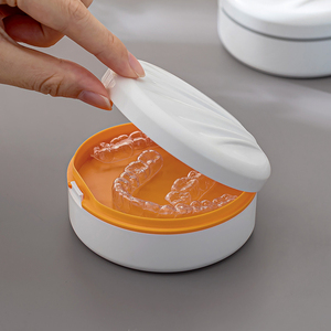 Estuche para Retenedores de Ortodoncia, Caja para Aparatos Ortodóncicos Invisibles, Corrector Dental Portátil con Espejo - Product Image 3