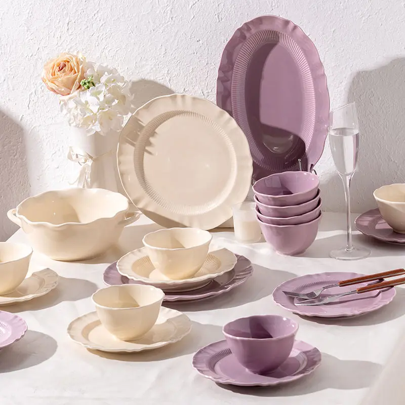 Atacado Estilo Nórdico Fine Ceramic Louça Pratos Placas Tigelas Porcelana Dinner Set Cerâmica Dinnerware Set