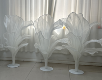 D517 Centre de table personnalisé fait main en organza violet, fleurs artificielles géantes pour accessoires d'événements de mariage