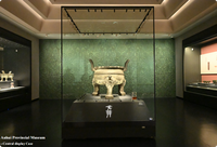 Vitrine de musée en verre pour collections privées, vitrine de luxe pour la présentation d'artefacts rares