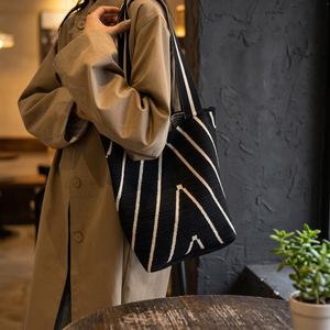 Nouveau sac à bandoulière en sergé tricoté au crochet à imprimés animaliers pour femme avec fermeture éclair et fermoir, fabriqué en Chine - Product Image 2