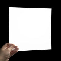Feuille de guide de lumière Panneau acrylique Lgp Feuille acrylique transparente Découpe laser Feuille de guide de lumière LED
