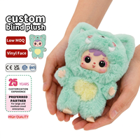 Fabricant OEM ODM de boîtes mystères de porte-clés animaux brodés à la main, de figurines mignonnes et de poupées mascottes en boîte surprise