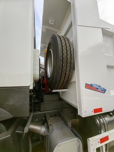 Camión volquete pequeño, camión volquete Sinotruk Ho Wo, camión volquete de 24 metros cúbicos - Product Image 2