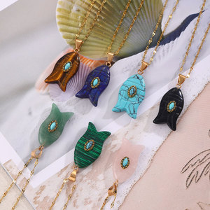 Collar de acero inoxidable 316L al por mayor, chapado en oro de 14k y 18k, con colgante de piedra natural turquesa en forma de pez para mujer - Product Image 3