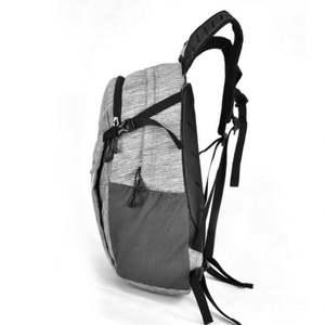 Sac à dos d'hydratation léger et élégant de haute qualité pour le sport en plein air, idéal pour la course à pied, avec poche à eau de 2 L offerte - Product Image 4