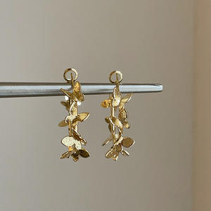 Pendientes de Aro con Forma de Mariposa Vintage, Chapados en Oro, para Mujer - Product Image 5