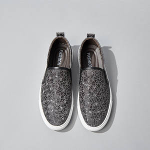 <b>Men's</b> <b>Slip</b> <b>on</b> Genuine Leather Skateboarding <b>Shoes</b> Loafers with Embossed Printing - Product Image 2