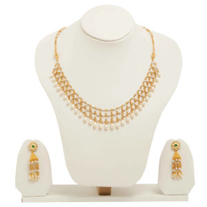 Ensemble collier élégant plaqué or avec perles et boucles d'oreilles assorties, bijoux indiens traditionnels pour femmes, pour les mariages. - Product Image 1