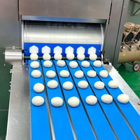Diviseuse et Bouleuse Automatique Industrielle à Double Moule 7500 pièces/h Capacité 30 kg avec Contrôle du Poids et Pulvérisation de Farine