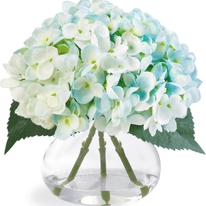 Set di Fiori Artificiali in Seta Stile Ortensia in Bottiglia di Vetro - Realizzati a Mano, Pronti per la Spedizione, Fioriture Altamente Realistiche per San Valentino - Product Image 4