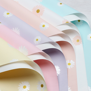 Papel de Embrulho Floral Impermeável Grosso com Estampa de Margaridas para Atacado – Mais Vendido, Ideal para Buquês de Rosas e Arranjos DIY - Product Image 1