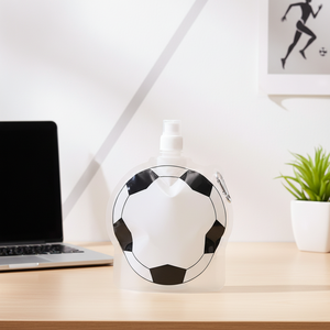 Bolsa <span class=keywords><strong>de</strong></span> PET con Forma <span class=keywords><strong>de</strong></span> Balón <span class=keywords><strong>de</strong></span> Fútbol OEM, con Pajita Integrada, Ecológica, Impresión <span class=keywords><strong>de</strong></span> Logotipo Personalizado del Equipo, para Ligas Juveniles <span class=keywords><strong>de</strong></span> Fútbol, Tiendas Minoristas, Jugos - Product Image 1