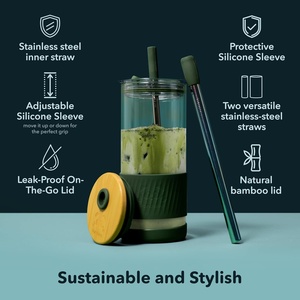 Bicchiere in Vetro con Coperchio in Bambù e Cannuccia per Caffè Freddo/Smoothie, Senza BPA, Riutilizzabile, Design Moderno, con Manicotto in Silicone e Coperchio in Bambù - Product Image 3