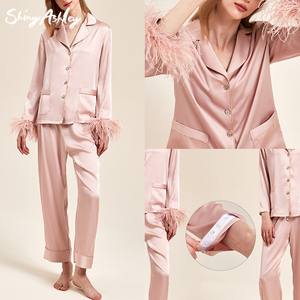 ODM Frühling Sommer Pyjamas Luxuriöses Damen-Hausanzug-Set Abnehmbare Feder Eisseide Damen-Pyjamas - Product Image 4