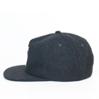 5-delige ongestructureerde flat brim pet met geborduurd logo, hoge kwaliteit snapback cap