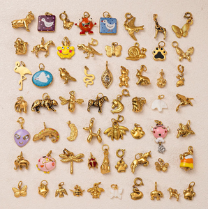 Reino Animal 3D | Colgante de Acero Inoxidable Chapado en Oro de 18K PVD | Dije de Perro, Gato, Sirena, León, Paloma, Oso, Jirafa, Caballo para Fabricación de Joyería - Product Image 5