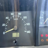 Camion à benne Isuzu 5T 8T Capacité 4*2 Transmission à chenilles en caoutchouc Composants principaux Boîte de vitesses Pompe Moteur Moteur Utilisé 1000