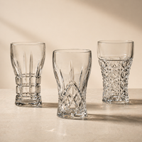 Modern creatief gestreept gedraaid bierglas loodvrij verdikt ambachtelijk bierglas voor bar restaurant feest proeverij dagelijks gebruik