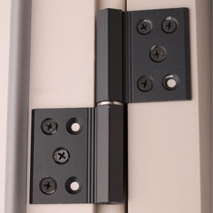 Puerta Interior Minimalista de Acero con Aislamiento Acústico, Apertura Lateral, Superficie Acabada - Product Image 3