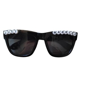 แว่นกั<span class=keywords><strong>น</strong></span>แดดแบบใหม่สำหรับคู่บ่าวสาวพร้อมเลนส์รูปหัวใจ อุ<span class=keywords><strong>ป</strong></span>กรณ์<span class=keywords><strong>ป</strong></span>ระกอบฉากถ่ายภาพวันแต่งงา<span class=keywords><strong>น</strong></span>สำหรับเจ้าสาวและเจ้าบ่าว ของชำร่วยงาน<span class=keywords><strong>ป</strong></span>าร์ตี้ ของตกแต่ง - Product Image 6