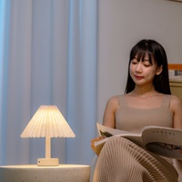 Lampe de bureau USB multifonction moderne nordique avec lumière LED réglable pour bureau à domicile ou chambre nouvel intérieur décoratif