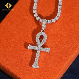 Colgante de cruz de plata de ley 925 con diamante cultivado en laboratorio, joyería IGI de lujo, brillante, de moda popular, religiosa, hecha a medida. - Product Image 4