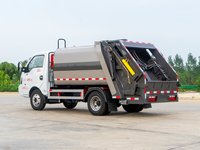 Nouveau mini camions de transfert d'ordures à carburant diesel de 5 mètres cubes compacteur 4x2 boîte de vitesses manuelle