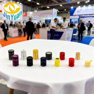 Campioncino Gratuito Tappo Antimanomissione in Plastica a Strappo Personalizzabile con Logo a Colori per Bottiglie di Whisky, Vodka, Tequila - Product Image 3