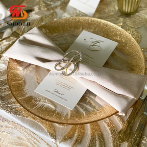 จานรองแก้วลายทองคำทรงกลมขนาด 13 นิ้ว จาก SMOOTH Wholesale งานเพ้นท์มือ สไตล์โมเดิร์นหรูหรา สำหรับงานแต่งงานและงานเลี้ยงอาหารค่ำ - Product Image 2
