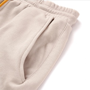 Shorts cargo décontractés et sportifs pour hommes - Poches extensibles, tissu Ripstop respirant et à séchage rapide pour les amateurs de plein air - Product Image 6
