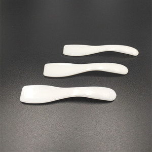 73 millimetri PP di plastica bianco spatola cosmetici, 7.3 centimetri maschera facciale spatola, strumento di bellezza crema spatola - Product Image 3