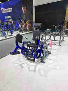 Rosen Gran Descuento Equipo Comercial <span class=keywords><strong>para</strong></span> Glúteos OEM, Máquina de Abducción de Cadera 3D con Carga de Placas <span class=keywords><strong>para</strong></span> Entrenamiento de Fuerza <span class=keywords><strong>en</strong></span> Gimnasio - Product Image 4