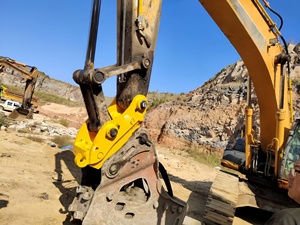 Attache rapide personnalisée pour excavatrice, pour le changement d'outils agricoles spécialisés et la préparation des terres - Product Image 5