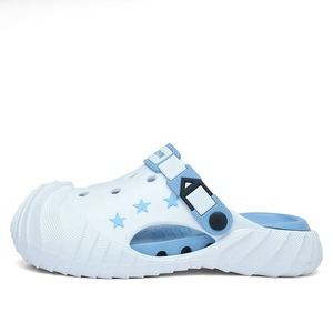 Sandalias de Verano para Hombre y Mujer, Diseño Transpirable con Orificios, Correa de Talón Ajustable, Antideslizantes, de EVA, para Jardín y Playa - Product Image 4