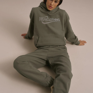 Conjunto de Sudadera con Capucha y Pantalones Deportivos de Dos Piezas con Logotipo Personalizado para Mujer, Chándal Informal para Mujer, Verde Oliva, Conjuntos de Sudaderas con Capucha para Mujer - Product Image 1