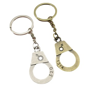 Llavero con Forma de <span class=keywords><strong>Esposas</strong></span> y Anillo Dividido de Aleación Plateada Antigua, para Parejas, Regalo de San Valentín - Product Image 5